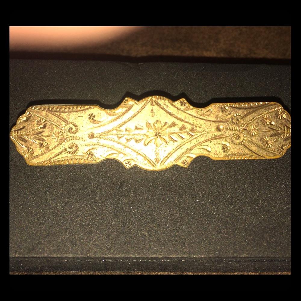 Antique Victorian untested gold bar pin lingerie